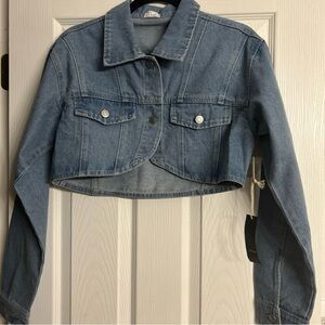 Nest Of Melrose Tilley’s Cropped Denim Jacket Women’s Size Small light wash